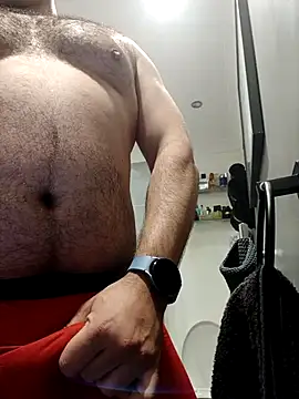 CloudyMuscleBeefy online show from November 12, 2025, 1:15 pm