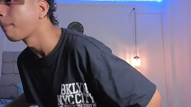 Santy Stump online show from September 26, 2025, 9:54 pm