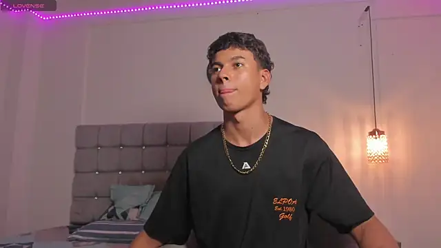 Santy Stump online show from November 1, 2025, 9:30 pm