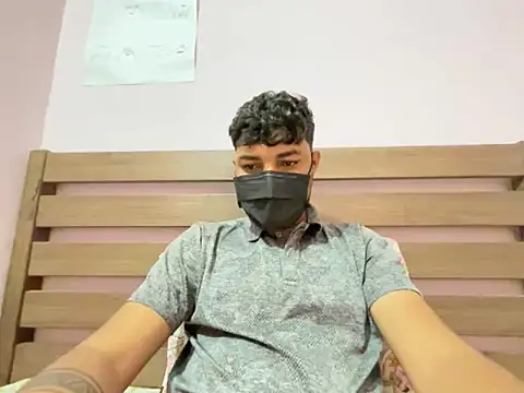 Snapshot of midnight_24 chatting on October 22, 2025, 4:23 am midnight 24 online show from October 22, 2025, 4:23 am