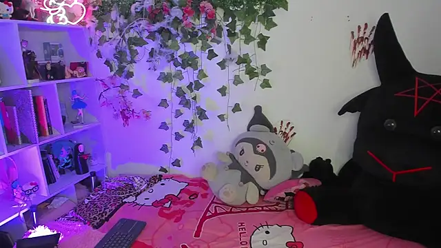 Snapshot of sarahminage_ chatting on November 25, 2025, 5:02 pm sarahminage online show from November 25, 2025, 5:02 pm