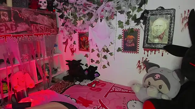 Snapshot of sarahminage_ chatting on October 23, 2025, 10:52 pm sarahminage online show from October 23, 2025, 10:52 pm