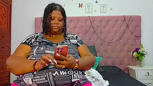 Exoticbigmandy online show from October 7, 2025, 9:05 pm