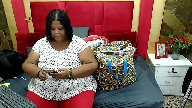 Exoticbigmandy online show from October 17, 2025, 9:38 pm