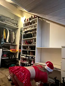 LucyLingerie78 online show from December 16, 2025, 12:31 pm