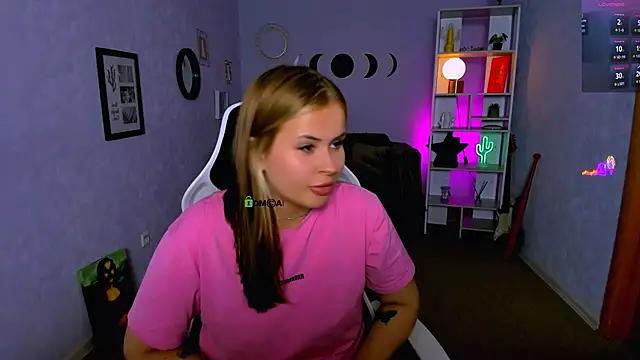 jeren smile online show from September 13, 2025, 8:53 pm