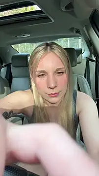 SabrinaRosed online show from April 18, 2026, 2:52 pm