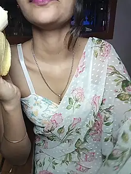 Snapshot of Isha_Sax chatting on November 7, 2025, 6:45 pm Isha Sax online show from November 7, 2025, 6:45 pm