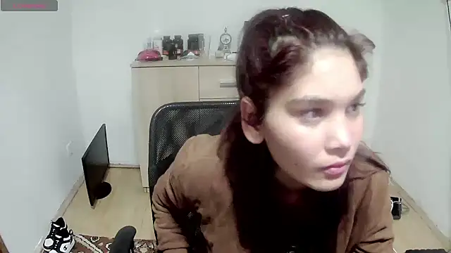 MalloryMyers online show from September 28, 2025, 5:53 pm