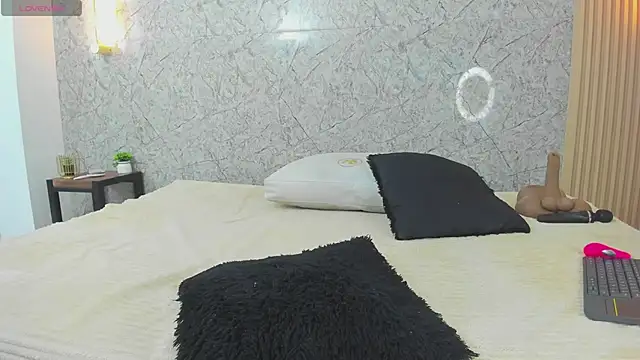 Antonella west online show from April 18, 2026, 9:59 pm