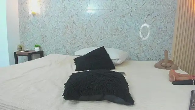 Antonella west online show from April 16, 2026, 8:31 pm