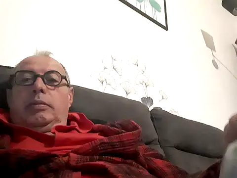 Vince072 online show from September 24, 2025, 4:52 am