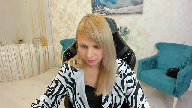 LindaSandy 1 online show from September 24, 2025, 6:09 am