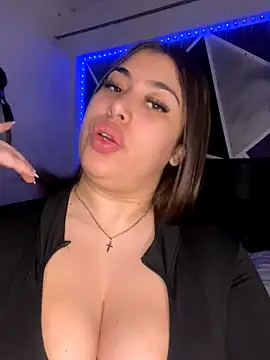 jazminslut online show from November 30, 2025, 9:26 pm