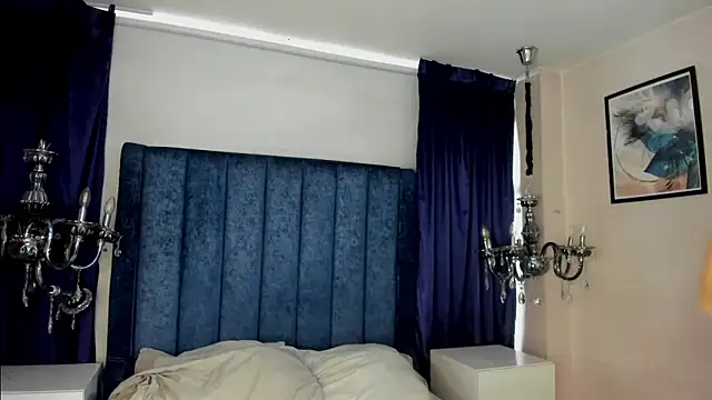 Anittatoro  online show from November 18, 2025, 8:34 pm