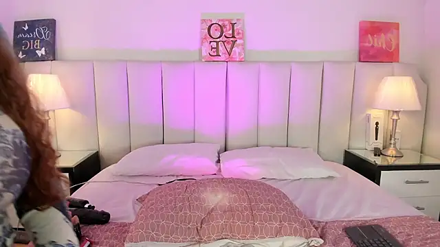 lizy portman online show from November 26, 2025, 8:53 pm