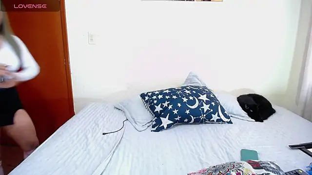 Snapshot of Violet_Bosh chatting on June 18, 2026, 9:09 pm Violet Bosh online show from June 18, 2026, 9:09 pm