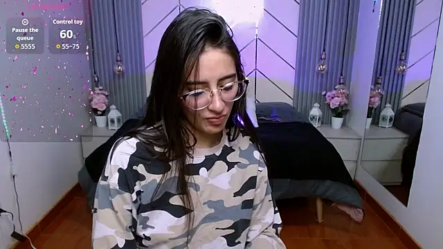 alesiamoore online show from March 24, 2026, 3:56 pm