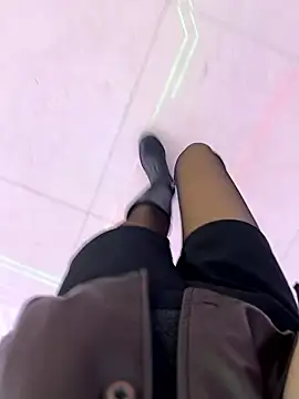 xiaoyuan01 online show from January 17, 2026, 1:53 am