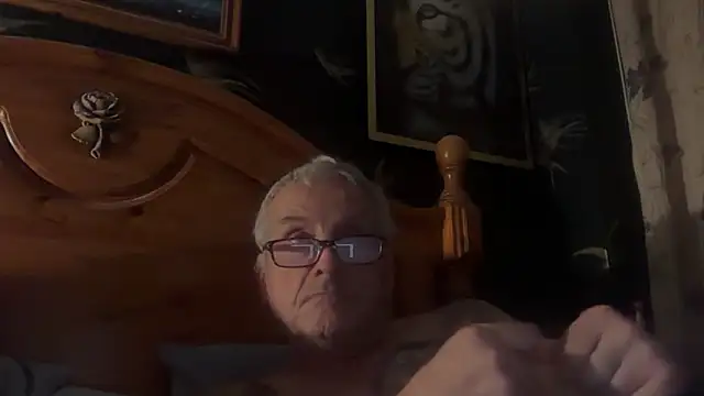 Snapshot of poggles chatting on November 6, 2025, 9:08 pm poggles online show from November 6, 2025, 9:08 pm