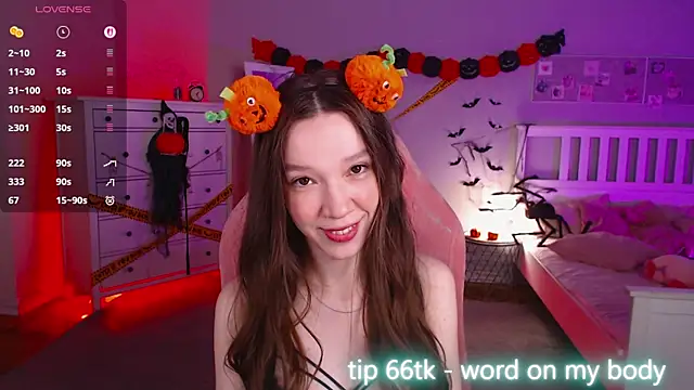 Shriya Sarann online show from October 30, 2025, 2:04 pm