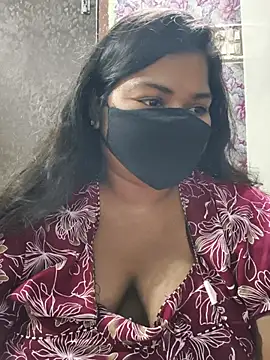Snapshot of Liyaa_24 chatting on May 19, 2026, 5:20 pm Liyaa 24 online show from May 19, 2026, 5:20 pm