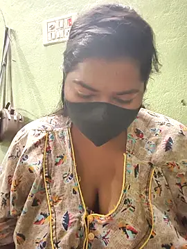 Snapshot of Liyaa_24 chatting on February 18, 2026, 10:01 am Liyaa 24 online show from February 18, 2026, 10:01 am