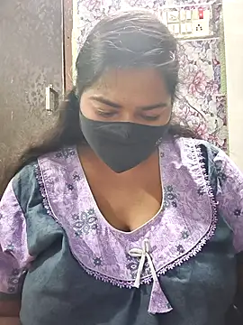 Liyaa 24 online show from March 23, 2026, 4:40 pm