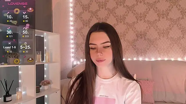 HolyMiax online show from December 21, 2025, 3:30 am