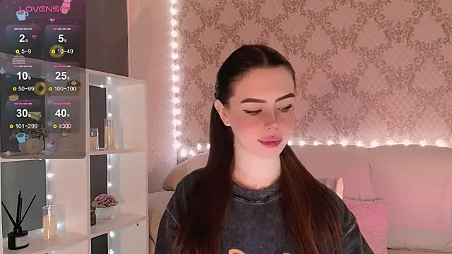 HolyMiax online show from November 28, 2025, 3:28 am