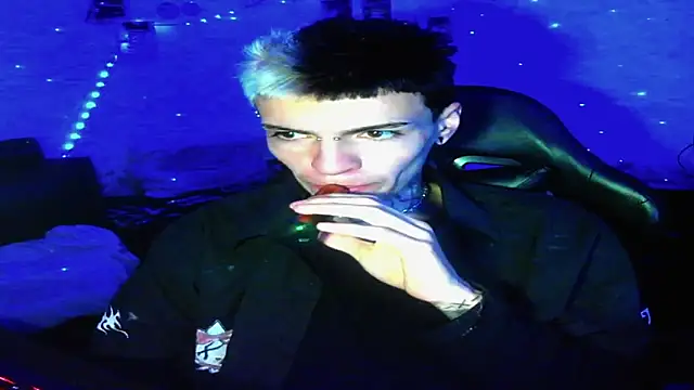 Snapshot of prince_x_dark chatting on July 17, 2026, 8:44 am prince x dark online show from July 17, 2026, 8:44 am