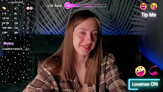 Snapshot of ChristyCrayme chatting on June 2, 2026, 10:10 pm ChristyCrayme online show from June 2, 2026, 10:10 pm