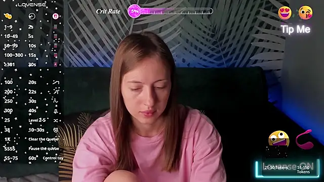 Snapshot of ChristyCrayme chatting on July 2, 2026, 10:05 pm ChristyCrayme online show from July 2, 2026, 10:05 pm