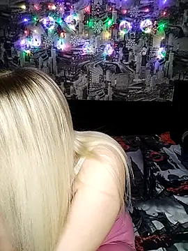 HoneyNelly online show from February 11, 2026, 11:48 pm