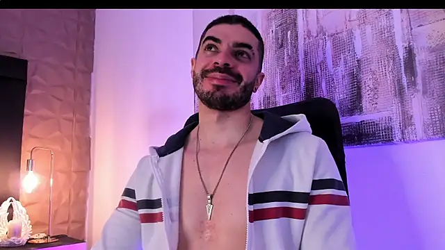 AxelThompson  online show from September 9, 2025, 11:30 am