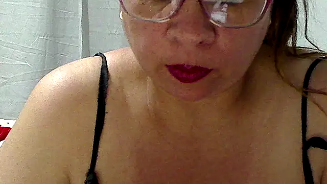 Snapshot of luciana69hot chatting on September 11, 2025, 3:34 pm luciana69hot online show from September 11, 2025, 3:34 pm