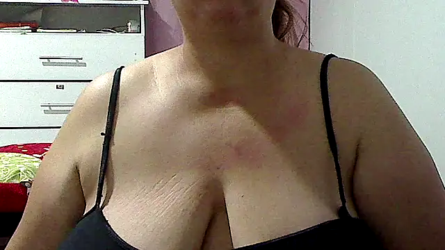 Snapshot of luciana69hot chatting on March 1, 2026, 11:49 pm luciana69hot online show from March 1, 2026, 11:49 pm