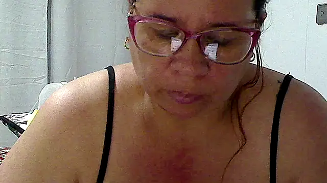 luciana69hot online show from March 28, 2026, 10:33 pm