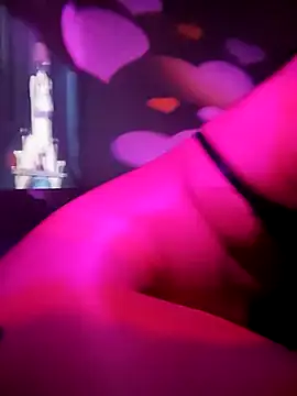 YourDevilGirl  online show from December 14, 2025, 10:21 am