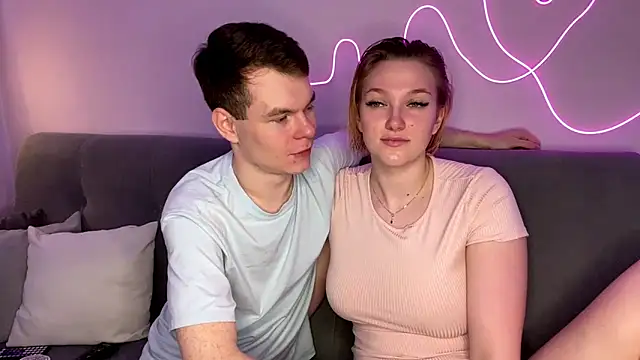 julielourens online show from October 3, 2025, 8:16 am