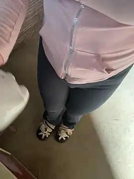 chenyu0308 online show from December 3, 2025, 2:45 am