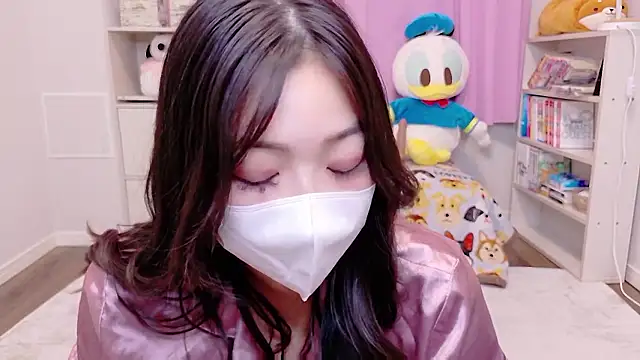 SUI-Strong online show from September 9, 2025, 4:27 pm