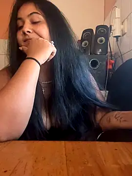 Melissa10 online show from October 14, 2025, 10:16 am