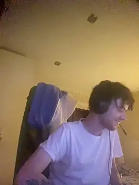 AngelJoven online show from September 20, 2025, 11:10 pm