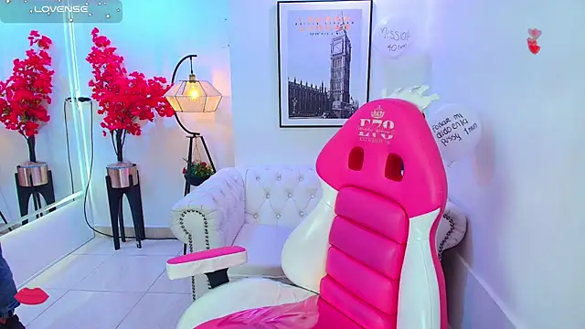 Katty rounds online show from November 17, 2025, 12:20 pm