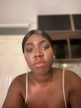 Alexia 24 online show from October 27, 2025, 12:44 am