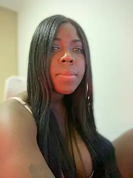 Alexia 24 online show from November 16, 2025, 6:29 am