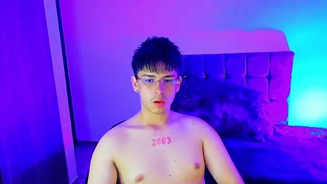 Maximo Miller online show from September 10, 2025, 5:06 am