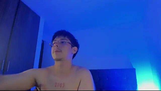 Maximo Miller online show from October 2, 2025, 5:22 am