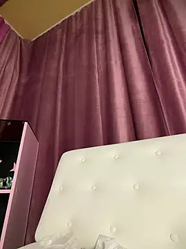 Snapshot of Dari_Toy_ chatting on June 23, 2026, 1:20 pm Dari Toy online show from June 23, 2026, 1:20 pm